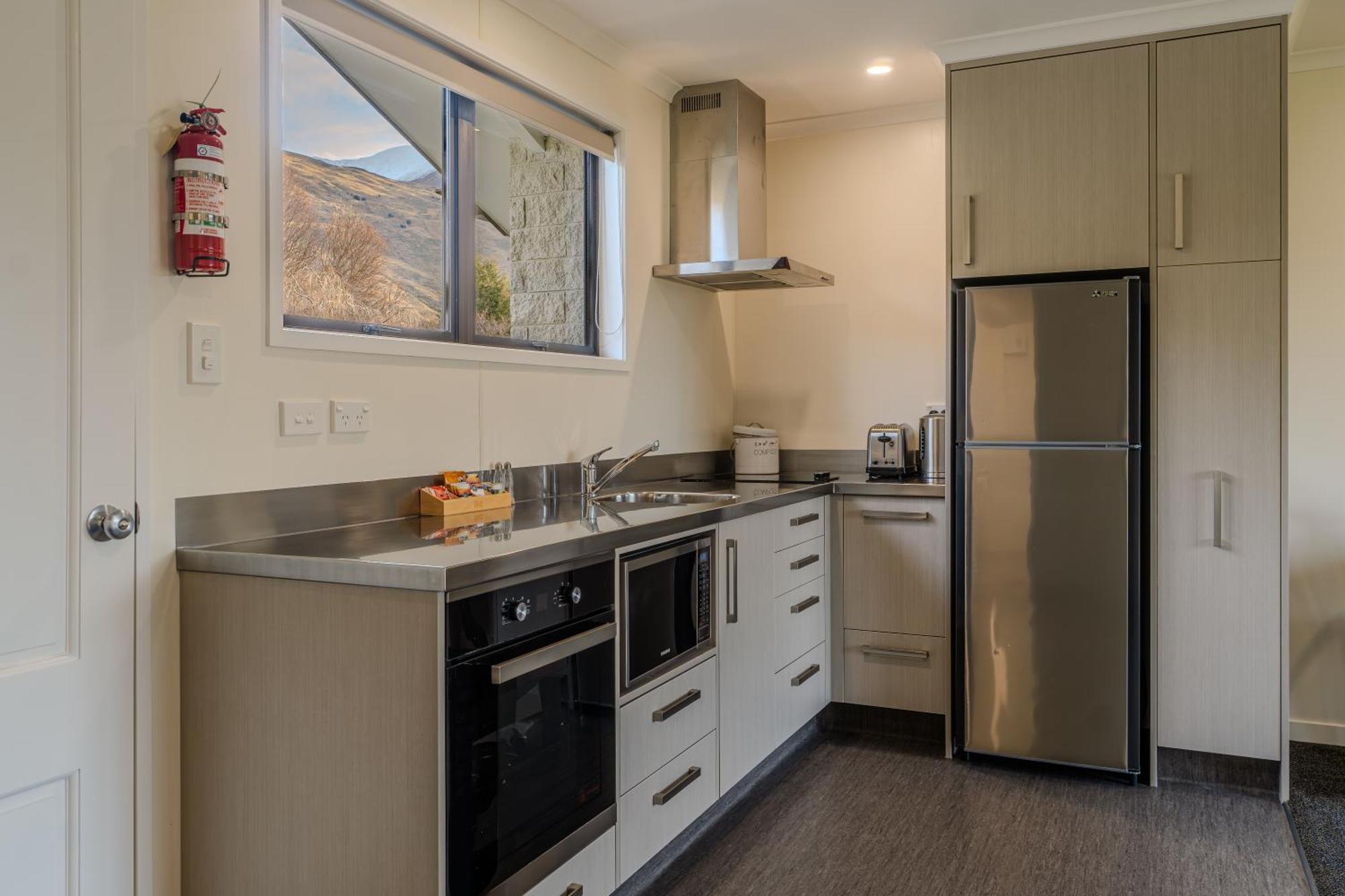 Wanaka Top 10 Holiday Park Екстер'єр фото
