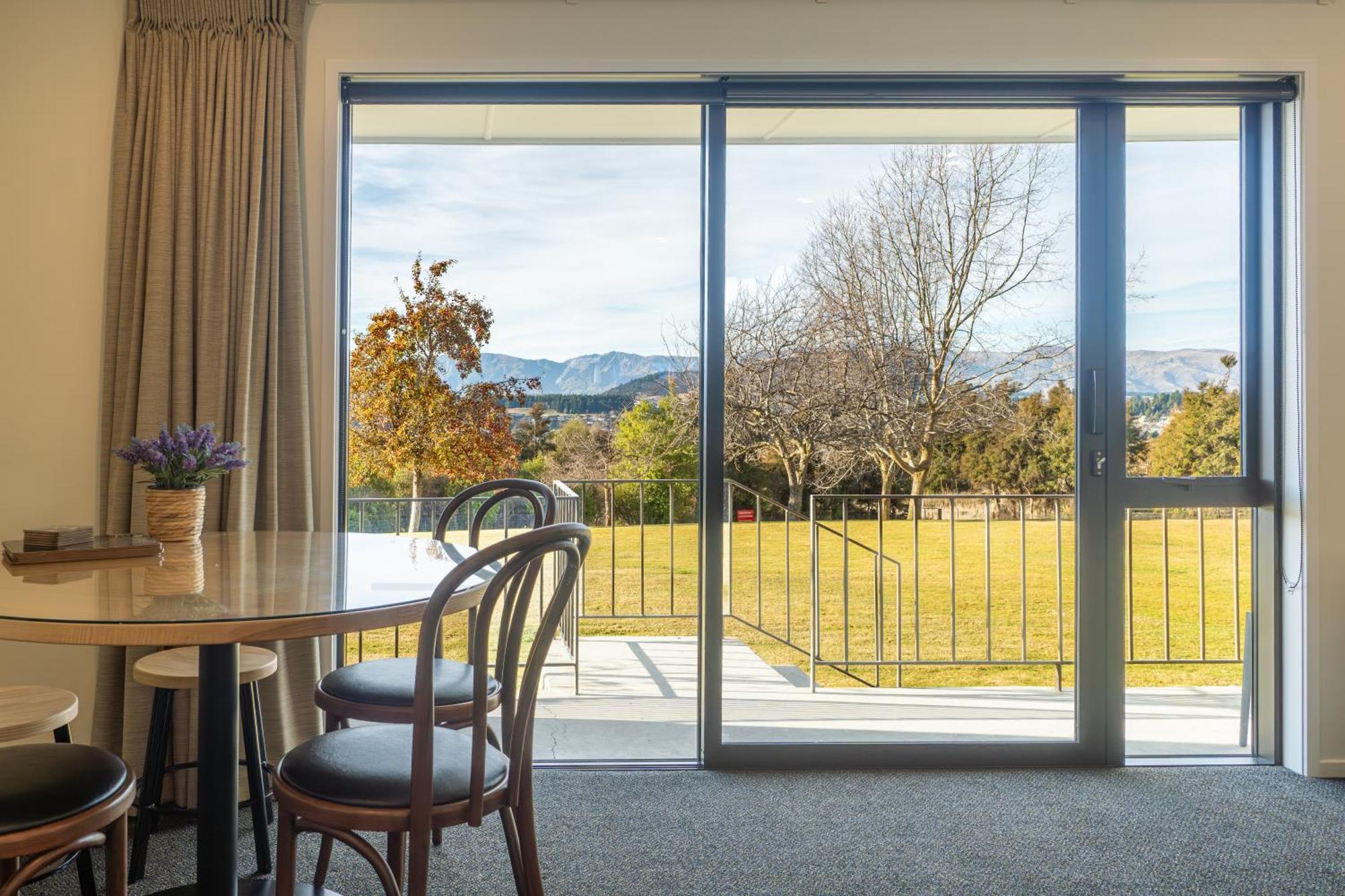 Wanaka Top 10 Holiday Park Екстер'єр фото
