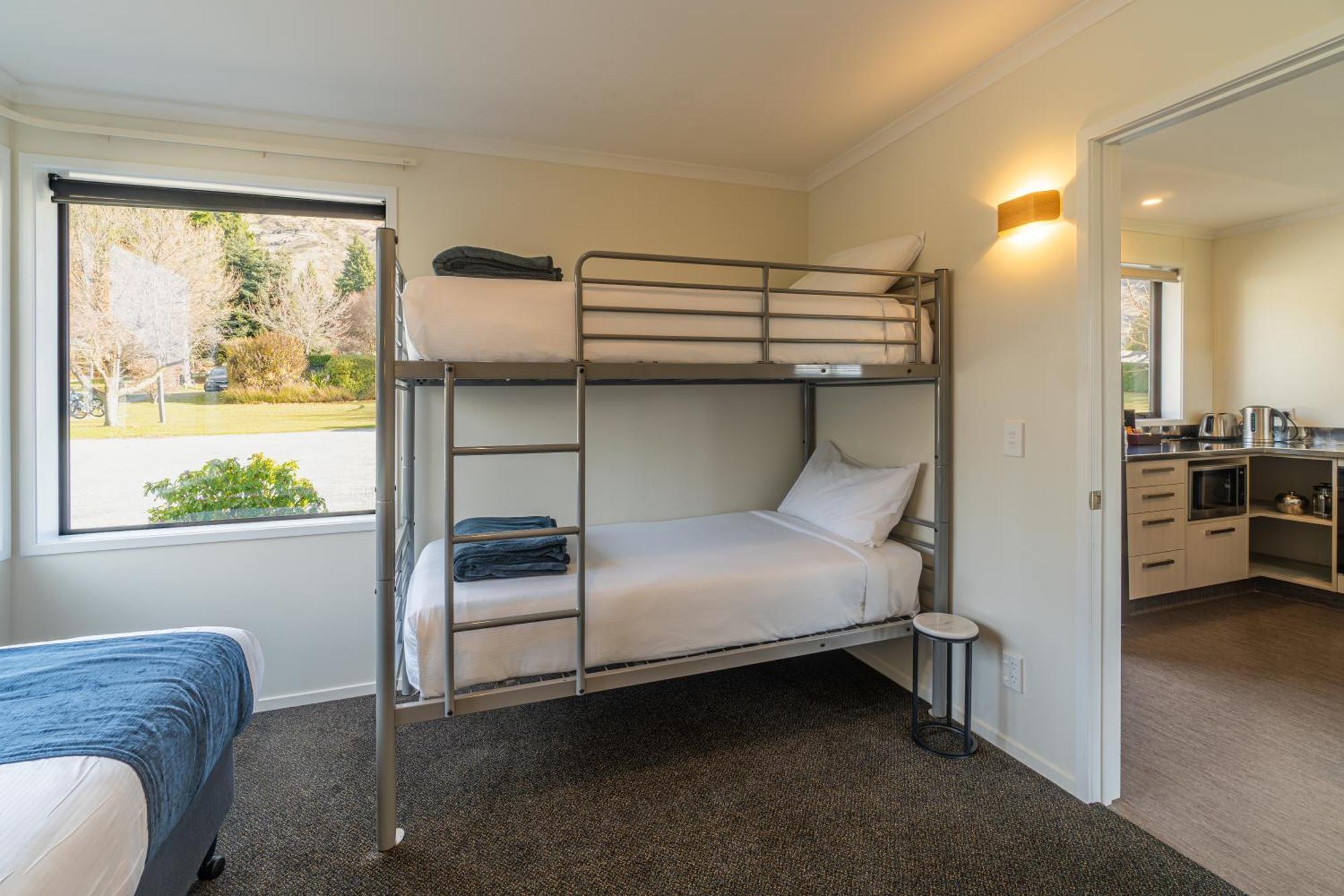 Wanaka Top 10 Holiday Park Екстер'єр фото