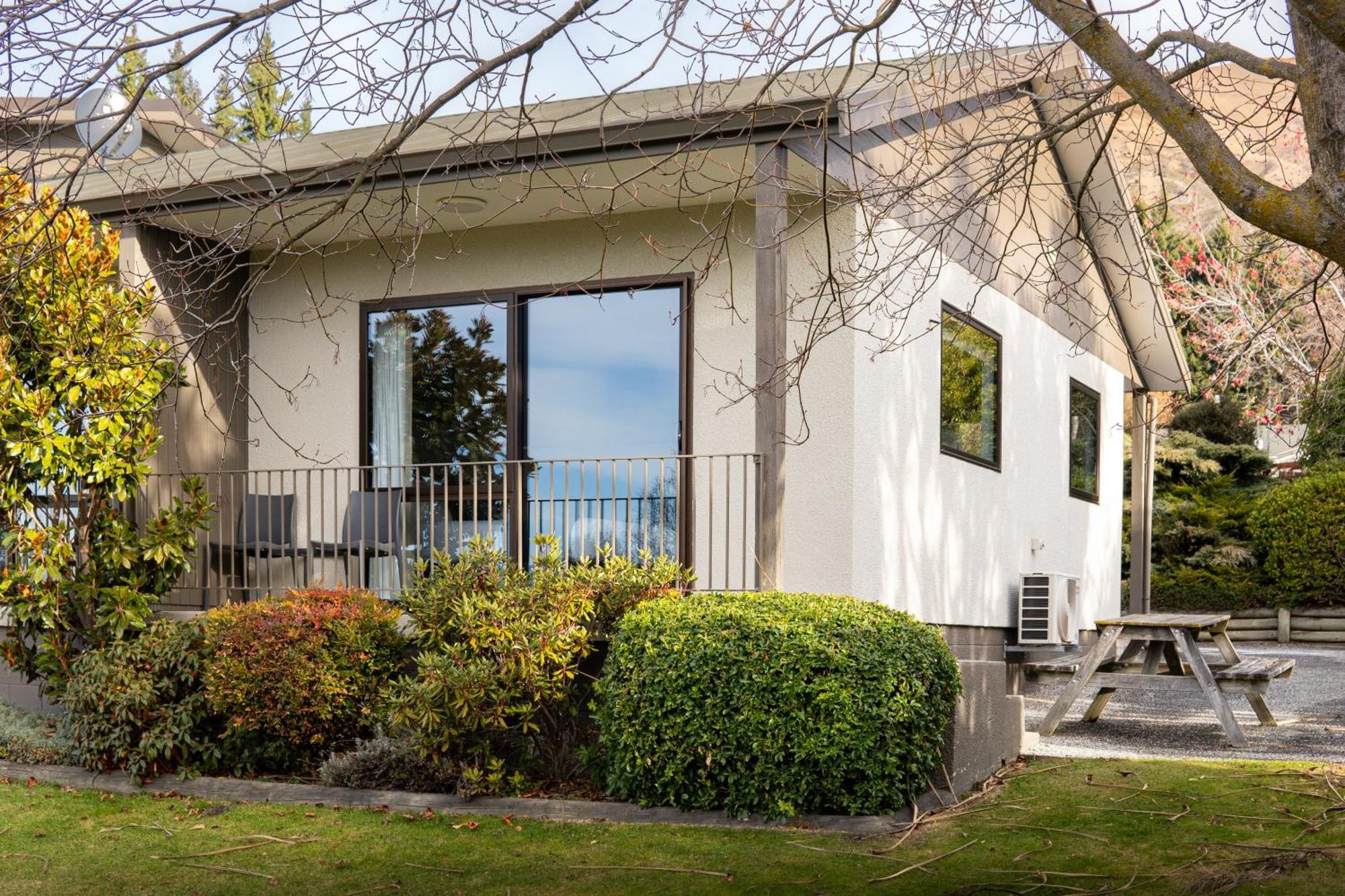 Wanaka Top 10 Holiday Park Екстер'єр фото