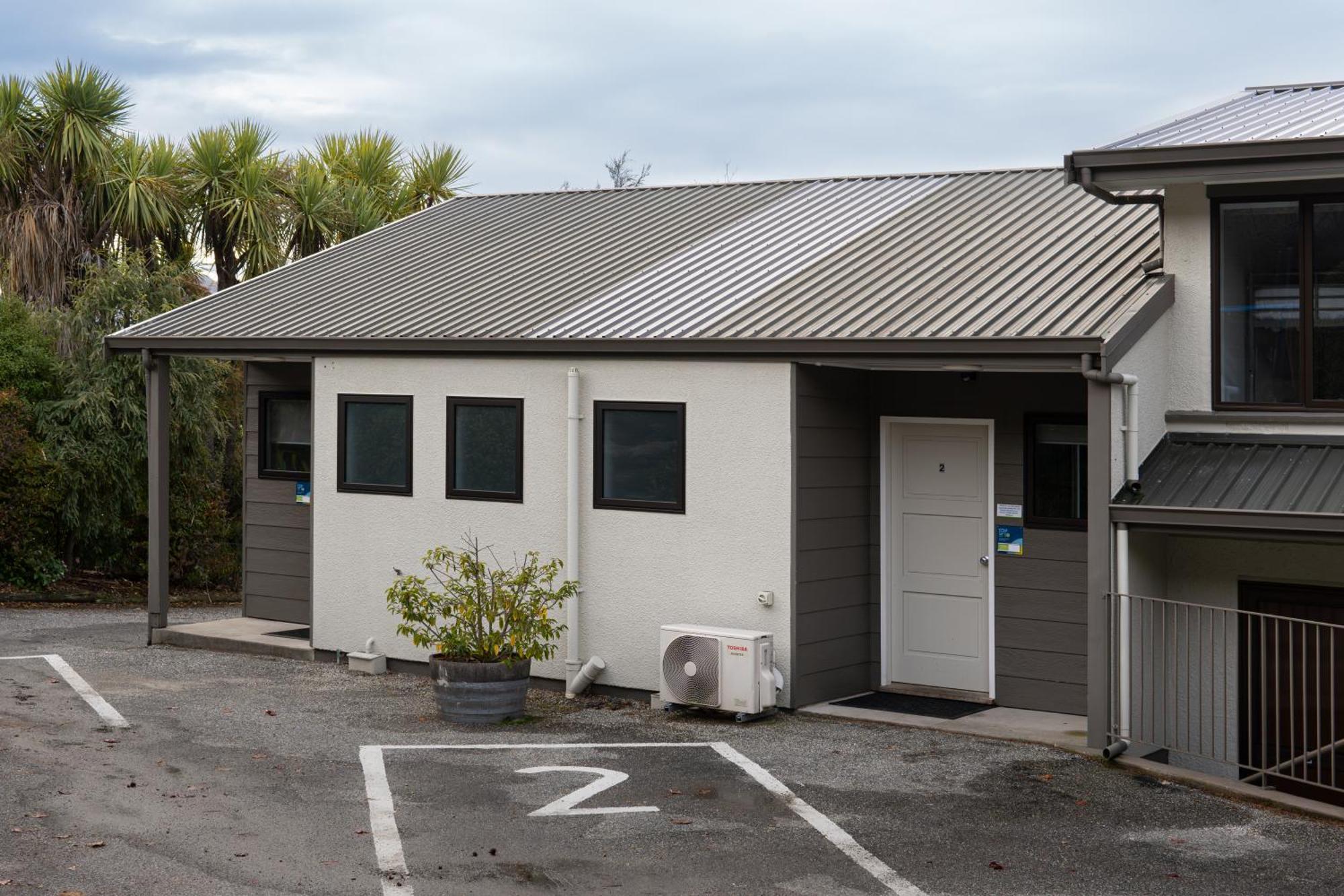 Wanaka Top 10 Holiday Park Екстер'єр фото
