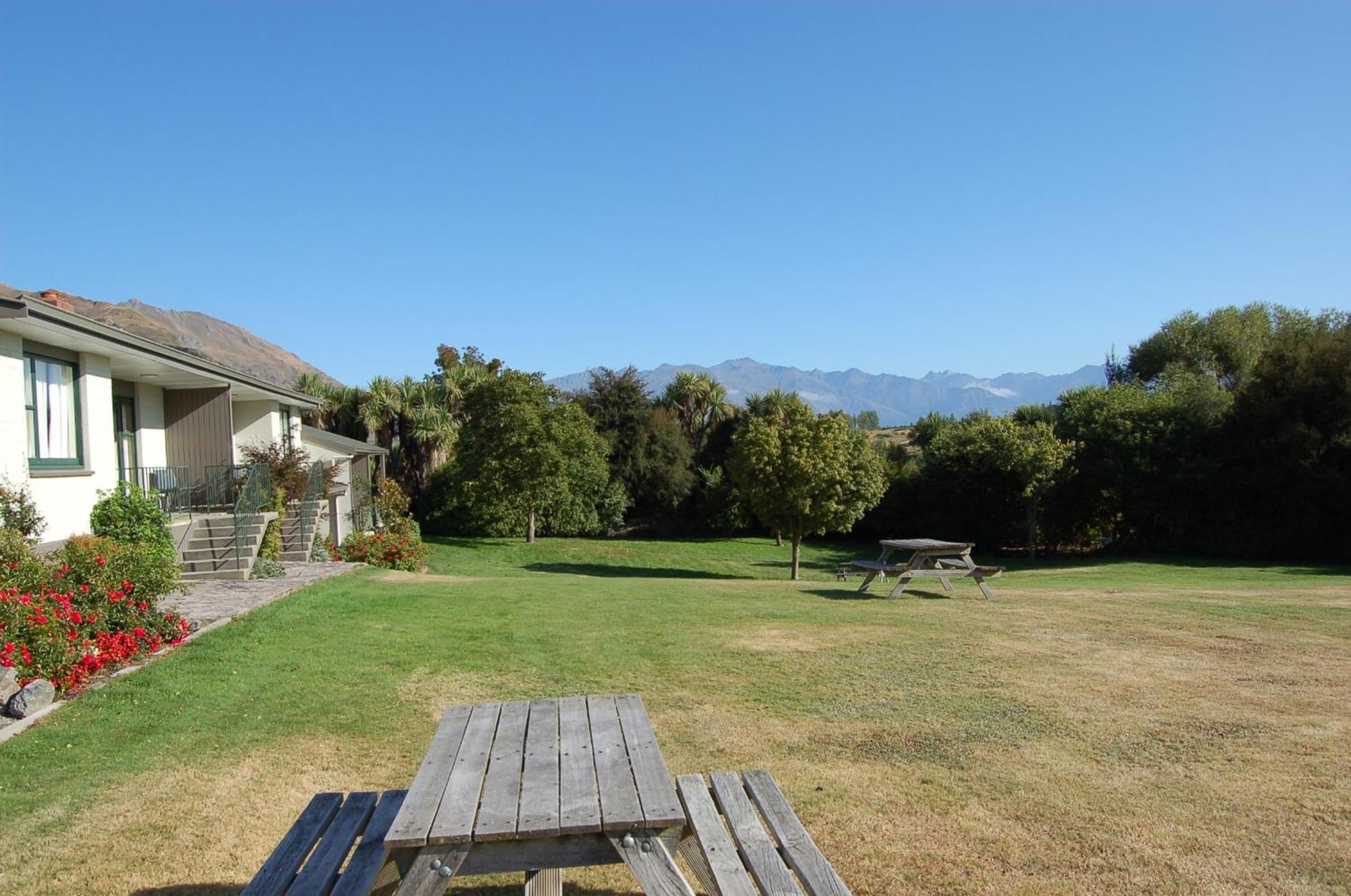 Wanaka Top 10 Holiday Park Екстер'єр фото