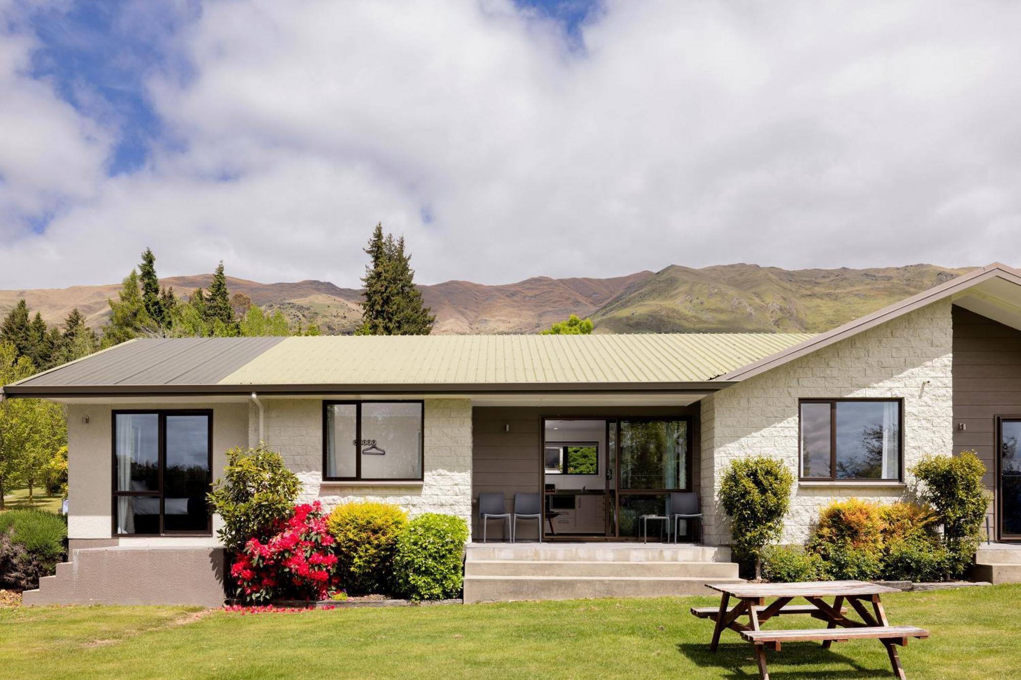 Wanaka Top 10 Holiday Park Екстер'єр фото