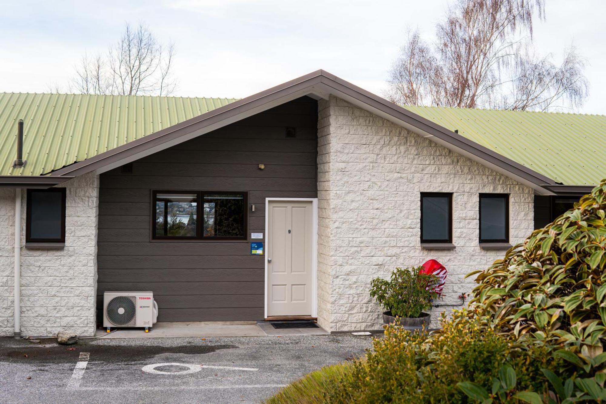Wanaka Top 10 Holiday Park Екстер'єр фото